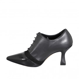 Scarpa stringata a punta in pelle, camoscio e vernice nera tacco 7 - Misure disponibili: 31, 32, 35, 42, 44 2