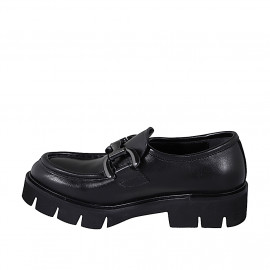 Mocassino da donna con elastico e accessorio in pelle nera tacco 4 - Misure disponibili: 32, 33, 35, 42, 45, 46, 47 2