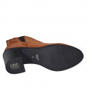 Stivaletto da donna con cerniera, elastico e punta tonda in camoscio color cuoio tacco 6 - Misure disponibili: 32, 42, 44, 45