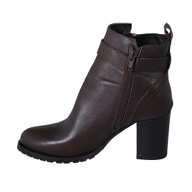 Bottines pour femmes en cuir marron foncé avec fermetures éclair, boucle et bout rondu talon 7 - Pointures disponibles:  43, 45 2