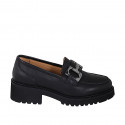 Mocassin avec accessoire argent pour femmes en cuir noir talon 4 - Pointures disponibles:  33, 45, 46
