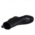 Stivaletto da donna con cerniera e borchie in pelle nera tacco 9 - Misure disponibili: 32