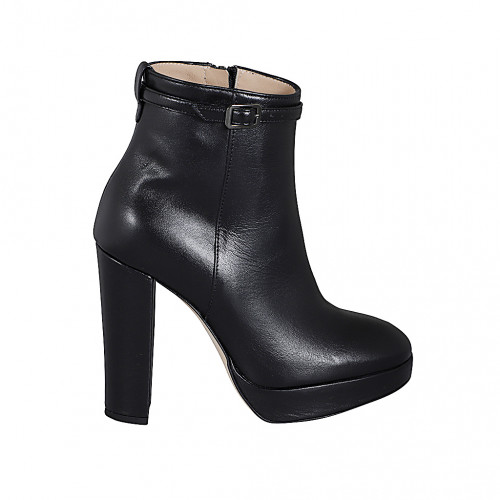 Women's ankle boot with platform,...