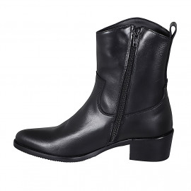 Woman's Texan ankle boot... 2