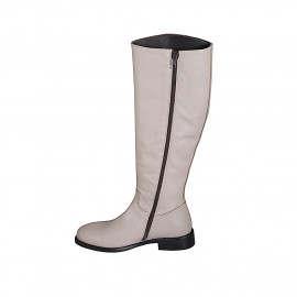 Woman's boot in dove grey... 2