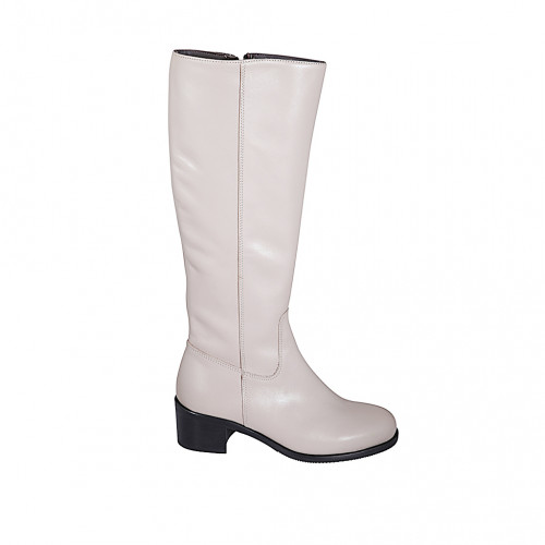 Woman's boot in dove grey leather...