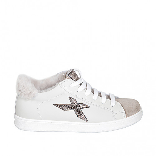 Sneaker mit abnehmbarer Innensohle...