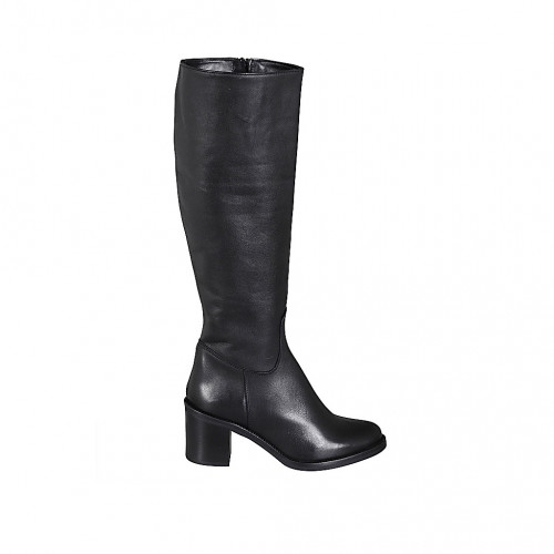 Woman's boot with zipper and rounded tip in black leather heel 7 - Available sizes:  32, 34, 35, 43, 44