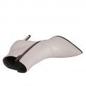 Woman's pointy ankle boot in dove grey leather with elastic and zipper heel 7 - Available sizes:  35, 42, 43, 44, 46, 47