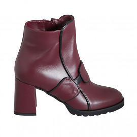 Botines para mujer con punta redonda y cremallera en piel de color granate y borde e piel negra tacòn 7 - Tallas disponibles:  32, 33, 34, 42, 43, 44, 46