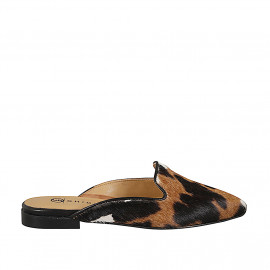 Woman's pointy mules in...