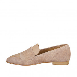 Woman's pointy moccasin... 2