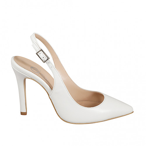 Woman's pointy slingback in white...