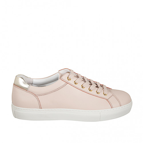 Woman's lace-up sneaker with...