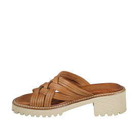 Mules pour femmes à brides tressées et semelle crantée en cuir cognac, talon 4 - Pointures disponibles:  33, 34, 42, 43, 44, 45, 46 2