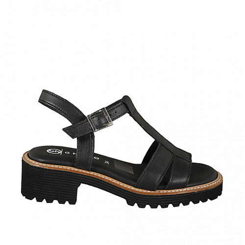 Women's sporty sandal with strap in...