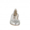 Ballerina da donna a punta tonda con puntale e fiocco in pelle laminata argento tacco 2 - Misure disponibili: 33, 34, 35, 42, 43, 44, 45, 46