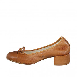 Ballerina da donna a punta tonda con puntale e fiocco in pelle cuoio tacco 4 - Misure disponibili: 32, 33, 34, 42, 43, 44, 45, 46 2