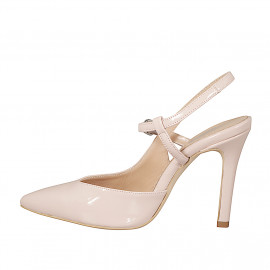 Woman’s pointy Mary Jane... 2