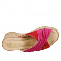 Sabot da donna con plantare in memory foam e fasce incrociate in camoscio rosso e fucsia, plateau e zeppa in sughero 7 - Misure disponibili: 32, 33, 34