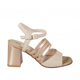 Woman's sandal with straps...