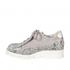 Sneaker stringata da donna... 2