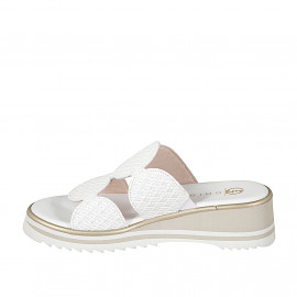 Sabot da donna con 2 fasce con motivo geometrico ed elastico in pelle intrecciata bianca con zeppa 5 - Misure disponibili: 32, 33, 34, 42, 43, 44, 45, 46 2