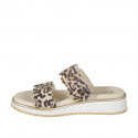 Ouvert Mules pour femmes à 2 bandes avec élastique et goujons en daim imprimé avec talon compensé 3 - Pointures disponibles:  32, 33, 34, 35, 42, 43, 44, 45, 46