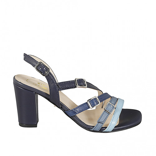 Sandalias de mujer con cinturones...