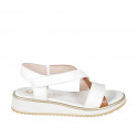 Sandalo da donna con elastico e chiusura a velcro in pelle bianca e cuoio e zeppa 3 - Misure disponibili: 32, 33, 34, 42, 43, 44, 45, 46