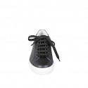 Sneaker stringata da donna con plantare estraibile in pelle nera e pelle laminata argento zeppa 3 - Misure disponibili: 43, 44, 45