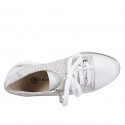 Chaussure pour femmes à lacets avec fermeture éclair en cuir blanc, lamé argent et multicolore tissu avec talon compensé 4 - Pointures disponibles:  32, 33, 34, 35
