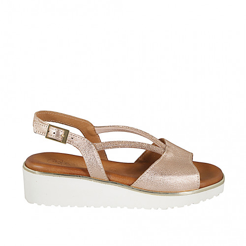 Sandalo da donna in pelle color rame...