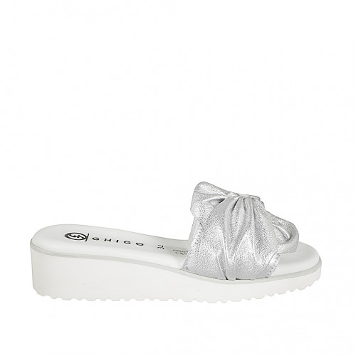 Mules pour femmes en cuir lamé argent...