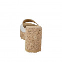 Sabot aperto con plantare in memory foam da donna in pelle bianca altezza zeppa in sughero 9 - Misure disponibili: 32, 33, 34