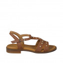 Sandalias para mujer con cinturón a T, en piel de color cognac con tachuelas doradas y con tacón 2 - Tallas disponibles:  32, 33, 34, 42, 43, 44, 45, 46