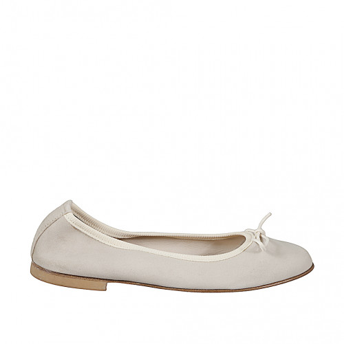Zapato bailarina con moño para mujer, en gamuza de color beis, sin forro y con tacón 1 - Tallas disponibles:  33, 34, 35, 42, 43, 44, 45, 46