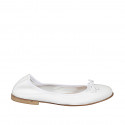 Woman's ballerina shoe with bow made of white leather, without lining and with a heel of 1 - Available sizes:  33, 34, 35, 42, 43, 44, 45, 46