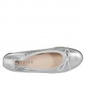 Woman's ballerina shoe with bow made of laminated silver leather, without lining and with a heel of 1 - Available sizes:  33, 34, 35, 42, 43, 44, 45, 46