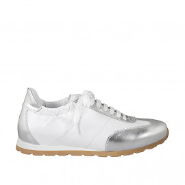 Sneaker da donna con plantare estraibile in pelle bianca e laminata argento con zeppa 2 - Misure disponibili: 42, 43, 44, 45, 46