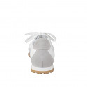 Chaussure baskets pour femmes avec semelle amovible en cuir blanc et daim gris et talon compensé 2 - Pointures disponibles:  42, 43, 44, 45, 46