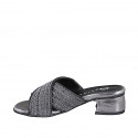 Mule pour femmes avec bandes croisées en tissu gris avec insertions et perles argent, talon 4 - Pointures disponibles:  32, 35, 42, 43, 45