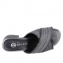 Mules para mujer con bandas cruzadas en tejido color gris con insertos y perlas color plateado, tacon 4 - Tallas disponibles:  32, 35, 42, 43, 45
