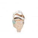 Sandalo da donna a fasce incrociate in pelle laminata platino e tessuto turchese con piccoli inserti platino e perline zeppa 9 - Misure disponibili: 33, 34, 35