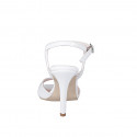 Sandale élégante pour femmes avec courroie à la cheville et design de lanières croisées en cuir verni blanc, talon 9 - Pointures disponibles:  32, 33, 34, 42, 43, 44, 45