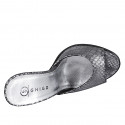Sabot aperto con plateau da donna in pelle stampata laminata argento, tacco 11 - Misure disponibili: 32, 33, 34, 35, 42, 43, 44, 45, 46, 47