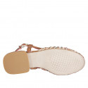 Slingback pour femmes avec bout arrondi en cuir cognac et tissu raphia multicolore à motif zigzag horizontal, talon 2 - Pointures disponibles:  33, 42, 43, 45, 46