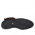 Stivaletto da uomo modello Chelsea con elastici laterali e punta tonda in camoscio testa di moro - Misure disponibili: 37, 46, 47, 48, 49, 50, 51, 52