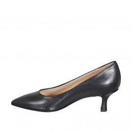 Zapato de salón para mujer en piel negra con punta, plantilla de espuma viscoelástica y tacón carrete de 5 - Tallas disponibles:  32, 33, 34, 35, 42, 43, 44, 45, 46 2