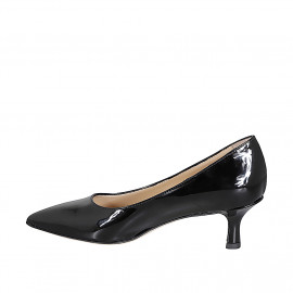 Woman's pointy pump in... 2